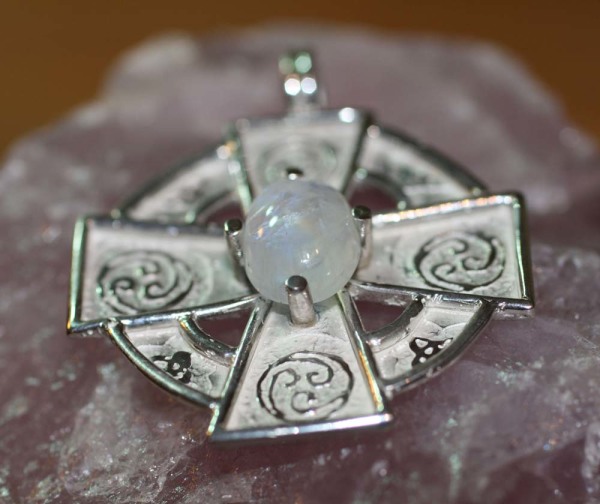 Anhänger Keltisches Kreuz mit Mondstein