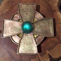 keltisches Kreuz mit Moldawit