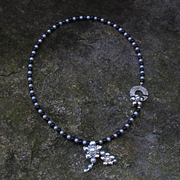 Granat-Perlen Kette mit Einhängelement Blumen